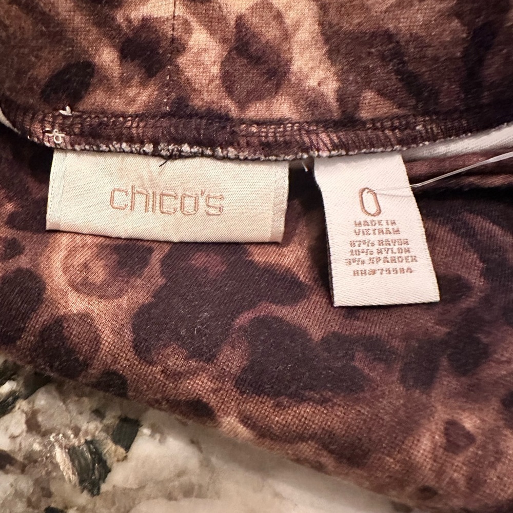 Chico’s Animal Print leggings size 0 - Picture 2 of 3